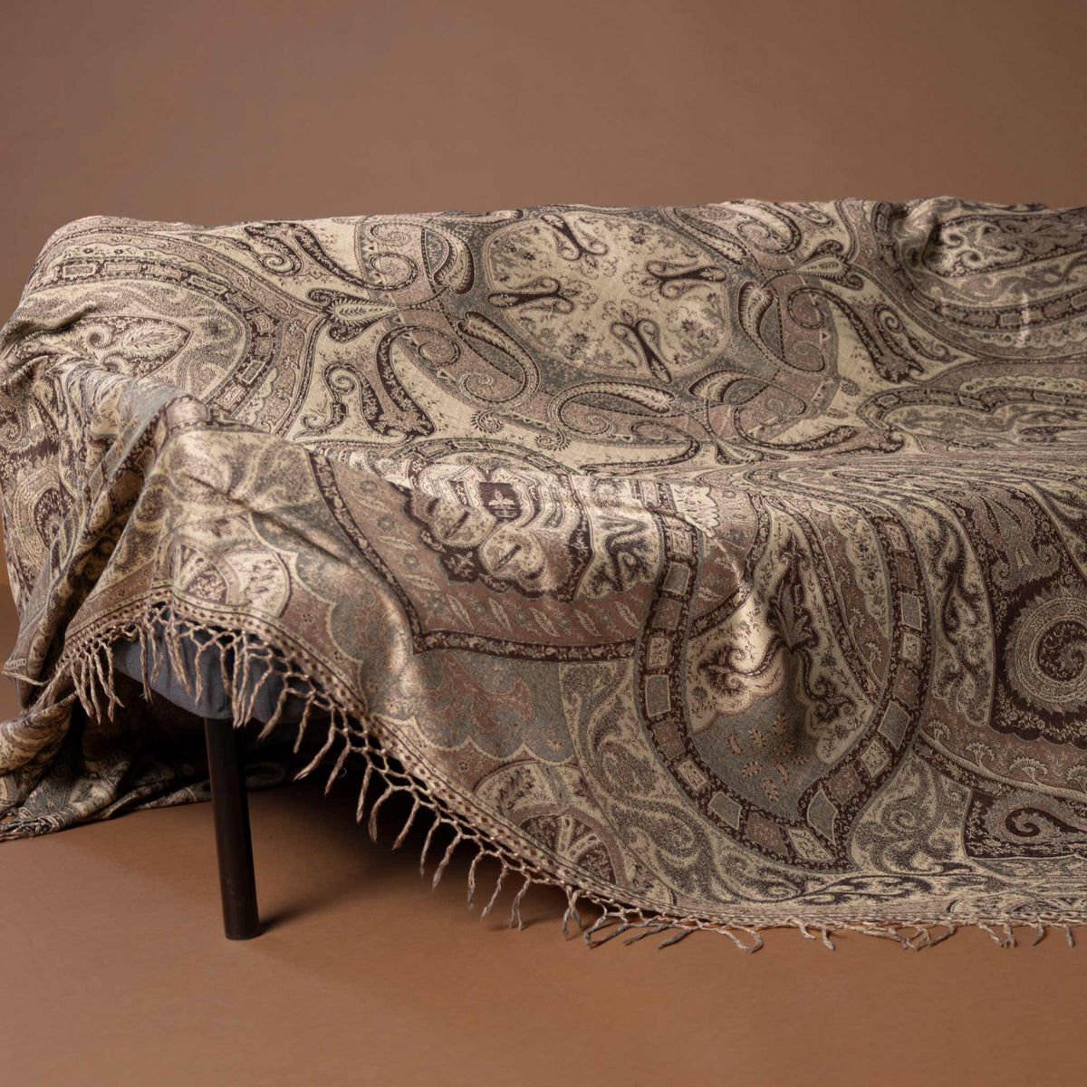 Paisley Cover